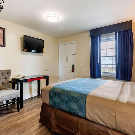 Econo Lodge By Choice - Cape Cod West Yarmouth Buitenkant foto
