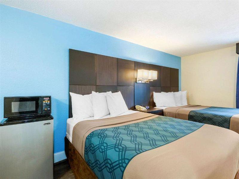 Econo Lodge By Choice - Cape Cod West Yarmouth Buitenkant foto