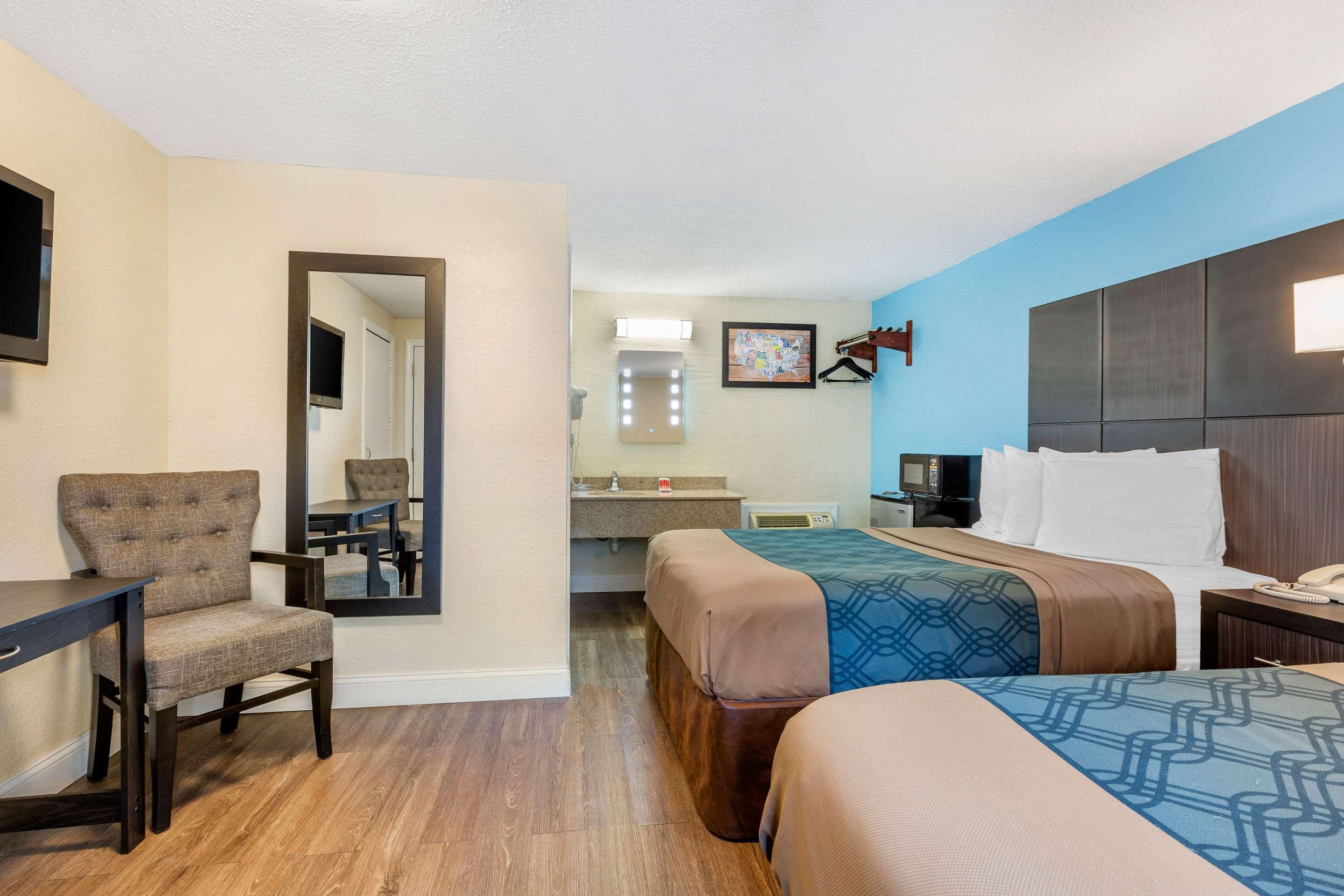 Econo Lodge By Choice - Cape Cod West Yarmouth Buitenkant foto