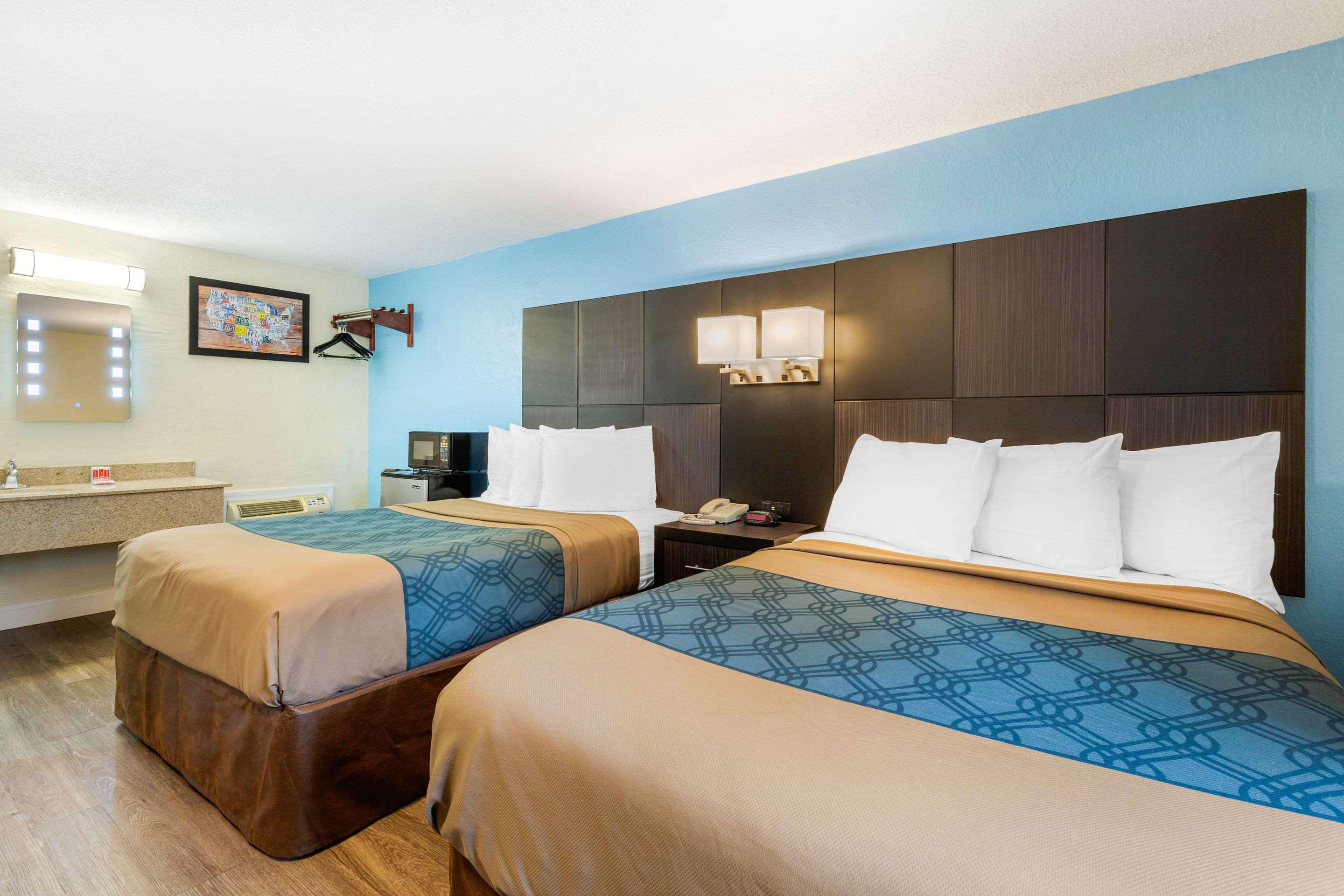 Econo Lodge By Choice - Cape Cod West Yarmouth Buitenkant foto