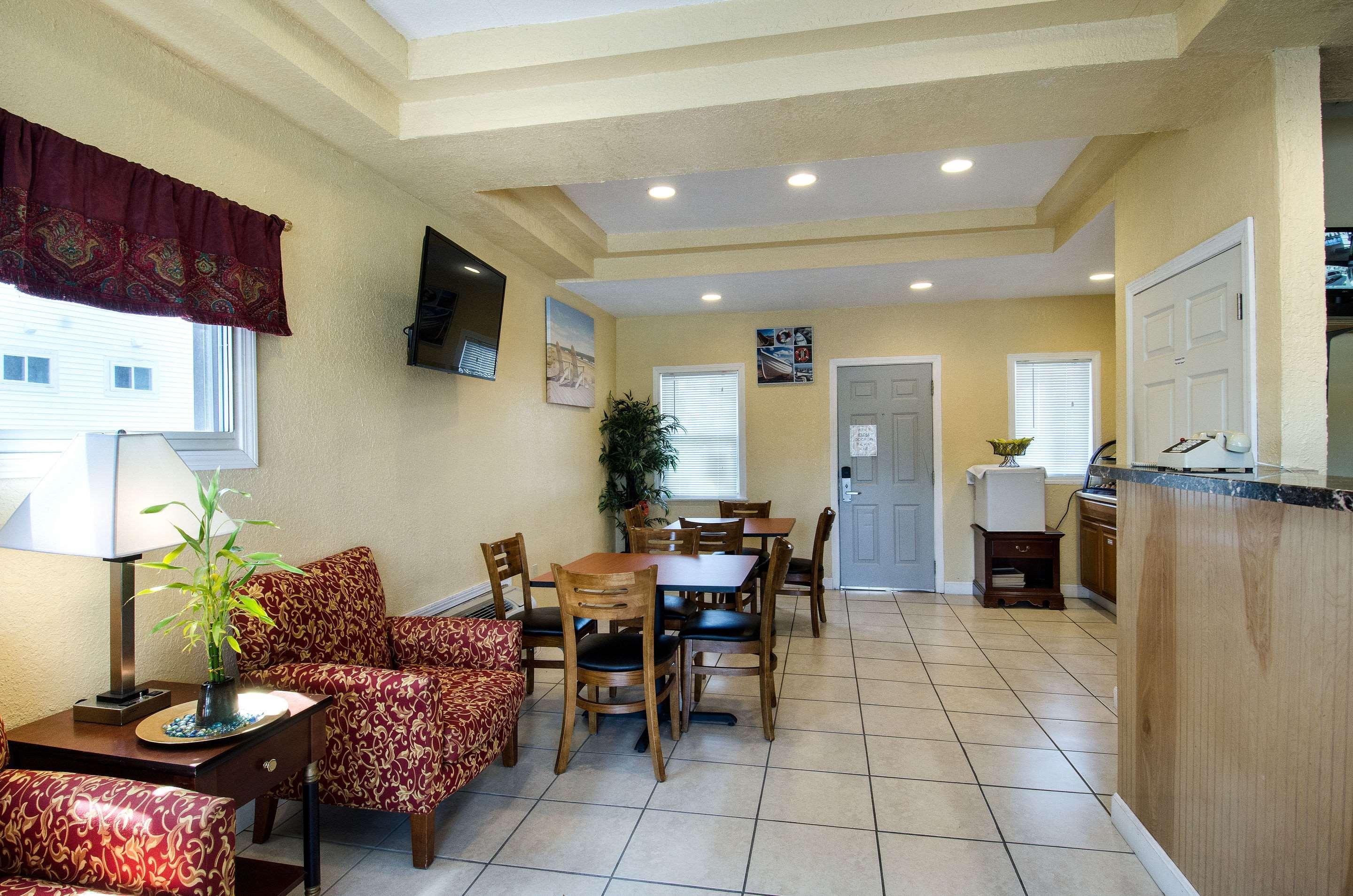 Econo Lodge By Choice - Cape Cod West Yarmouth Buitenkant foto