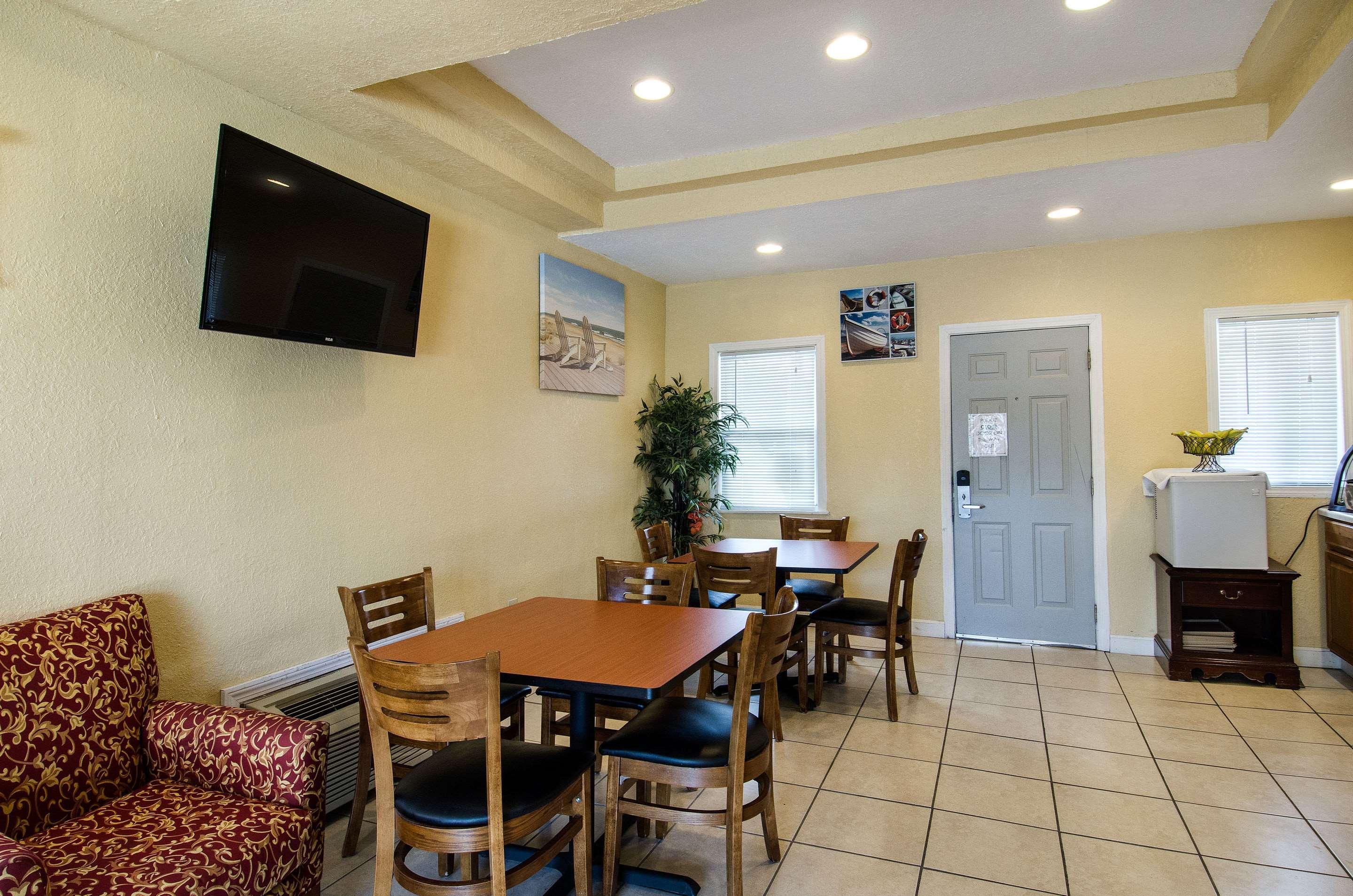 Econo Lodge By Choice - Cape Cod West Yarmouth Buitenkant foto
