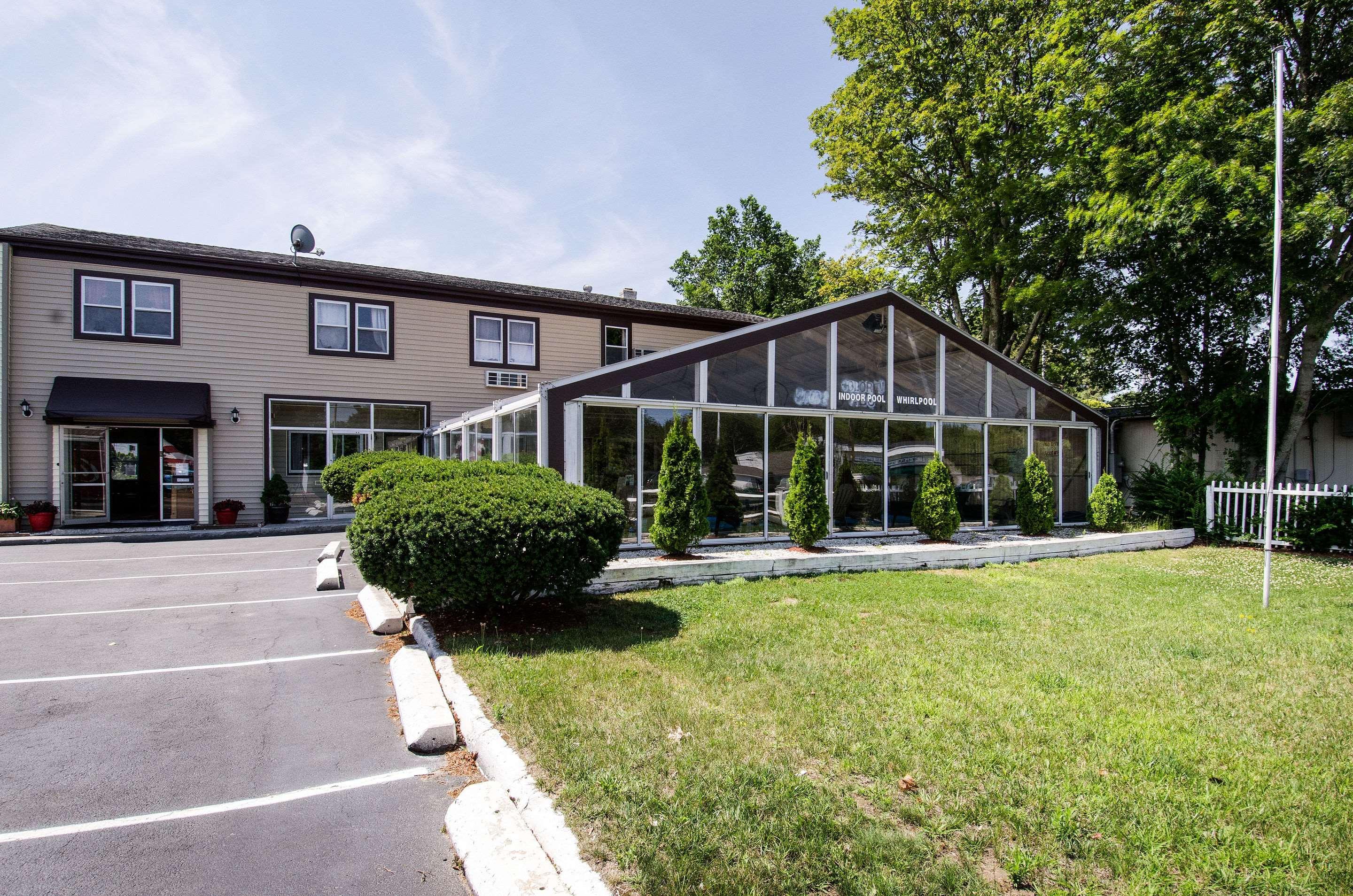 Econo Lodge By Choice - Cape Cod West Yarmouth Buitenkant foto