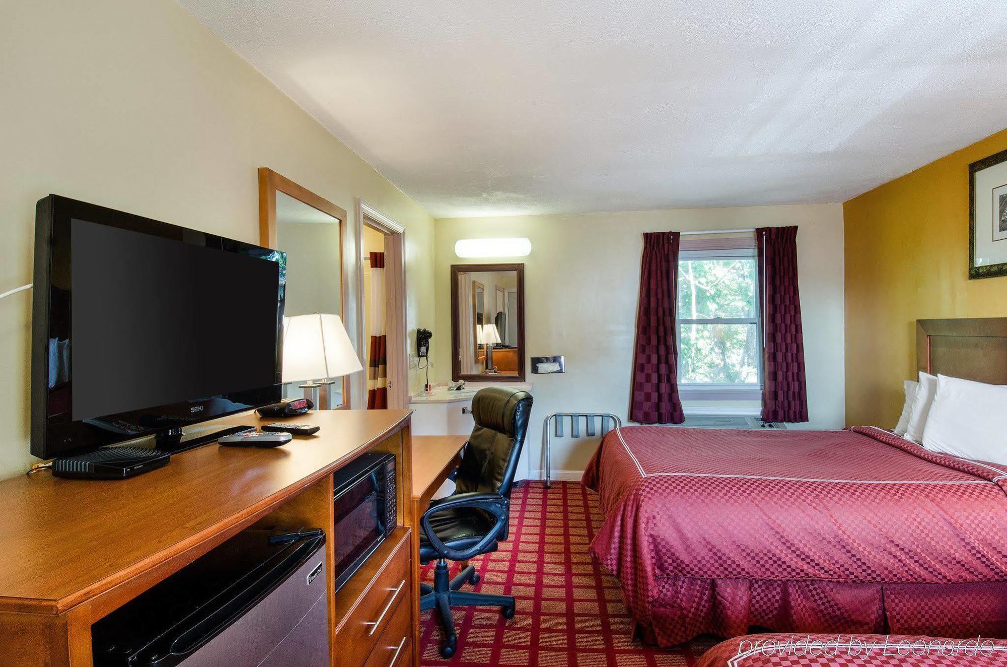 Econo Lodge By Choice - Cape Cod West Yarmouth Buitenkant foto